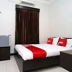 OYO 2038 Jasmine Guest House Balikpapan