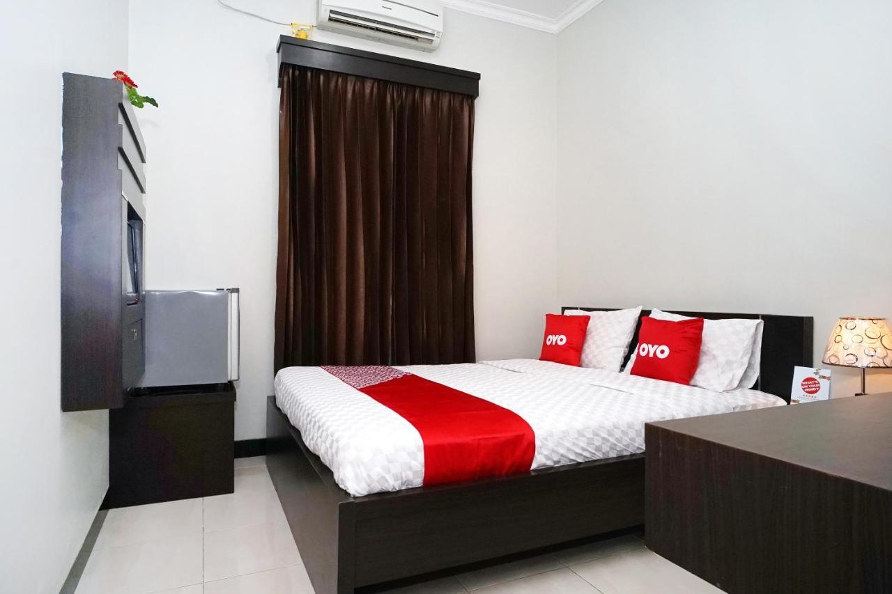 Oyo 2038 Jasmine Hotel